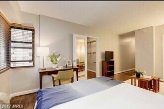 2141 I St NW, Unit #613 in Washington, DC - Building Photo - Building Photo