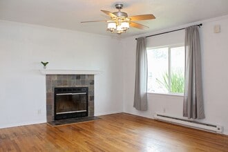 4926 NE 77th Ave in Portland, OR - Building Photo - Building Photo