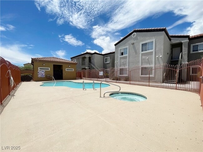 6160 Rumrill St, Unit 241 in Las Vegas, NV - Building Photo - Building Photo