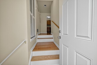 802 Jesse Way, Unit 802 in Piscataway, NJ - Foto de edificio - Building Photo