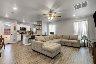 2 Maverick Dr in Odessa, TX - Building Photo - Building Photo