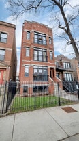 2417 W Fillmore St in Chicago, IL - Building Photo