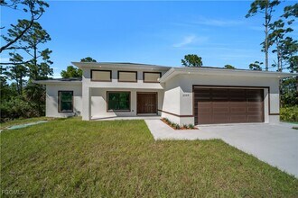 1904 East 11th Street in Lehigh Acres, FL - Building Photo - Building Photo