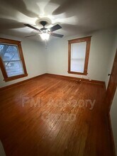 1323 SW Garfield Ave in Topeka, KS - Building Photo - Building Photo