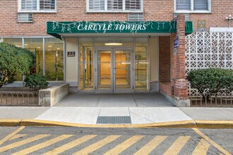 Harry and Jeanette Weinberg in Flushing, NY - Building Photo - Building Photo