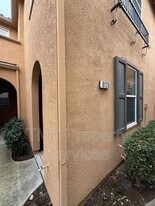 8120 Crystal Walk Cir in Elk Grove, CA - Building Photo