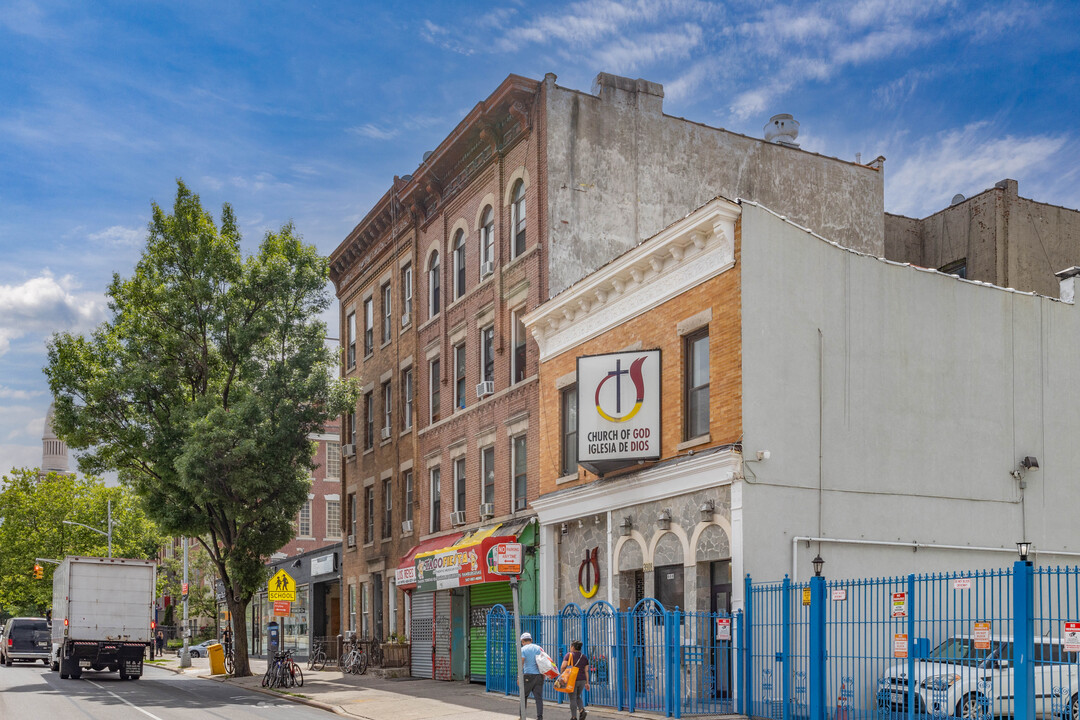 3914 4th Ave in Brooklyn, NY - Building Photo