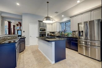 7807 Allegro Dr in Houston, TX - Building Photo - Building Photo