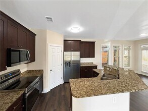 1776 Maple Walk Cir SW in Atlanta, GA - Building Photo - Building Photo