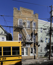 18 Vreeland Ave in Passaic, NJ - Building Photo - Building Photo