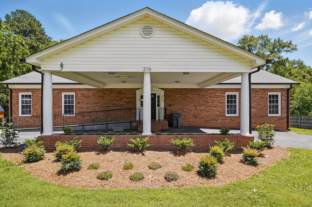 216 Legion Dr, Unit B in Stanley, NC - Building Photo