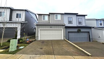 17504 NW 10th Pl in Ridgefield, WA - Building Photo