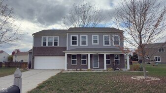 2244 McGregor Ct in Avon, IN - Building Photo