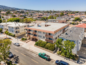 966 West 11th Street in San Pedro, CA - Building Photo - Building Photo