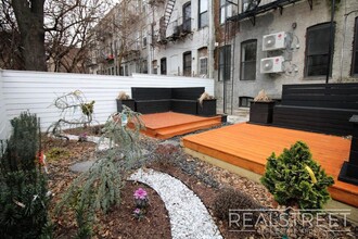 277 Linden St in Brooklyn, NY - Building Photo - Floor Plan