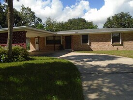 212 Forrell Ave in Titusville, FL - Building Photo