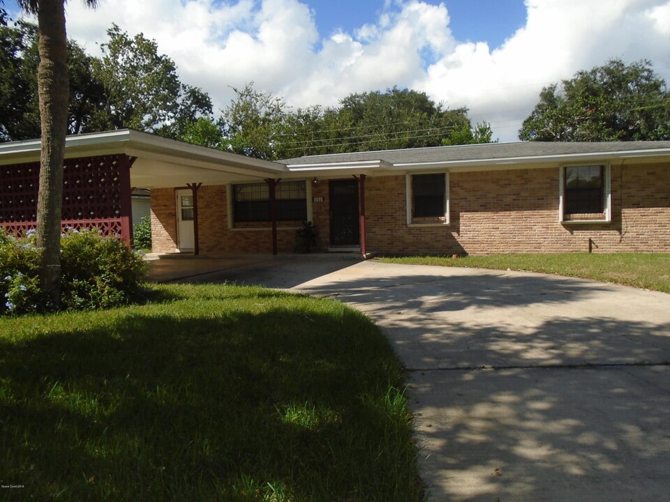 212 Forrell Ave in Titusville, FL - Building Photo