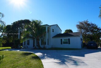 7601 NW 82nd Terrace in Parkland, FL - Building Photo - Building Photo