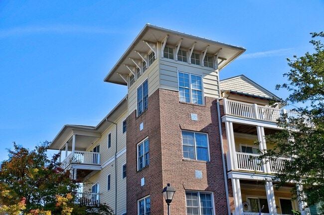 8264 N View Blvd in Norfolk, VA - Building Photo - Building Photo