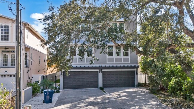3008 W Julia St in Tampa, FL - Building Photo - Building Photo
