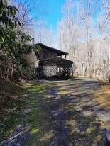 4680 Conleys Creek Rd in Whittier, NC - Building Photo