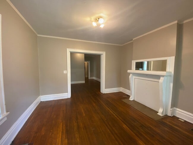 323 E 18th Ave in Columbus, OH - Foto de edificio - Building Photo