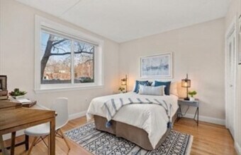 51 John St, Unit 103 in Brookline, MA - Building Photo - Building Photo