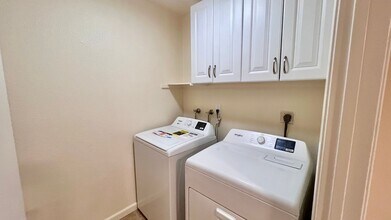 3333 Ruffin Rd in San Diego, CA - Building Photo - Building Photo