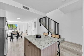 155 NW 160th St in Miami, FL - Building Photo - Building Photo