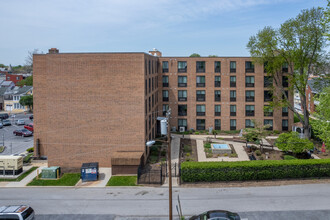 Trinity House in Waynesboro, PA - Foto de edificio - Building Photo