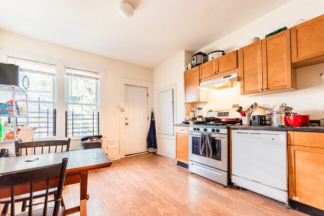 48 Green St, Unit #3 in Boston, MA - Building Photo - Building Photo