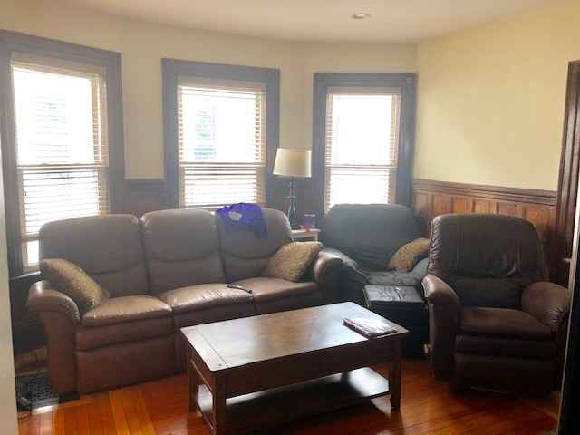 29 Montcalm Ave, Unit 2 in Boston, MA - Foto de edificio - Building Photo