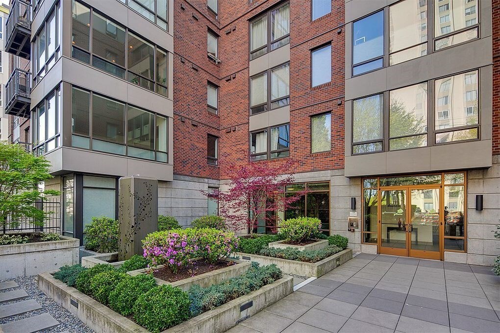 4547 8th Ave NE-Unit -508 in Seattle, WA - Foto de edificio