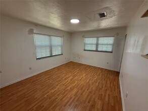 5 NW 28th Terrace in Gainesville, FL - Building Photo - Building Photo