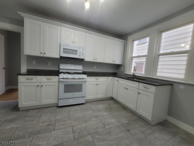 766-768 Hamilton St in Harrison, NJ - Building Photo - Building Photo