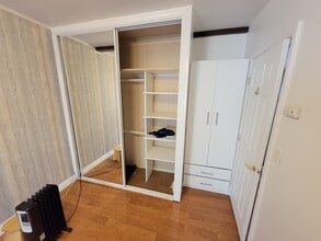 1529 N Hobart Blvd, Unit 1529 in Los Angeles, CA - Building Photo - Building Photo