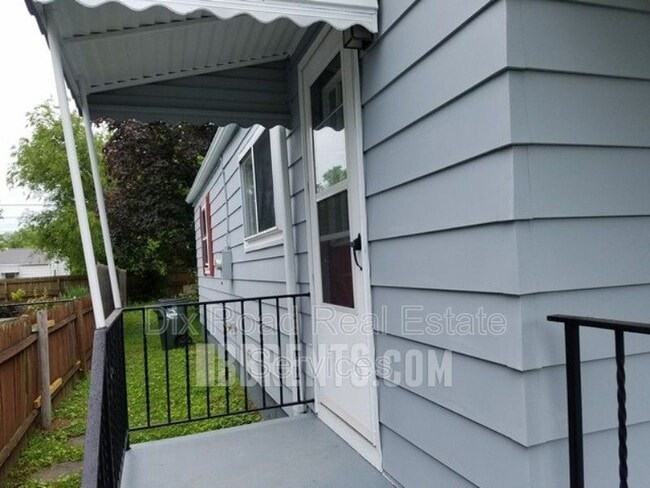 1096 Corwin Ave in Hamilton, OH - Building Photo - Building Photo