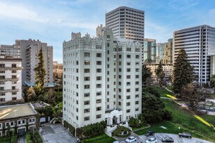 Lakeside Drive Apartments in Oakland, CA - Building Photo