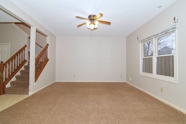 1018 Montgomery Dr in Greenwood, IN - Building Photo - Building Photo