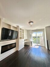 7870 Civita Blvd in San Diego, CA - Foto de edificio - Building Photo