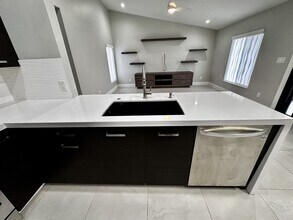 1016 Olliff Way in Oviedo, FL - Building Photo - Building Photo