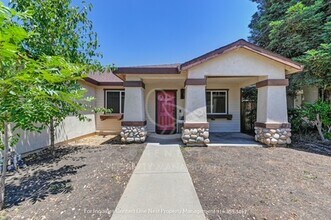 109 Corbin Dr in Wheatland, CA - Building Photo - Building Photo