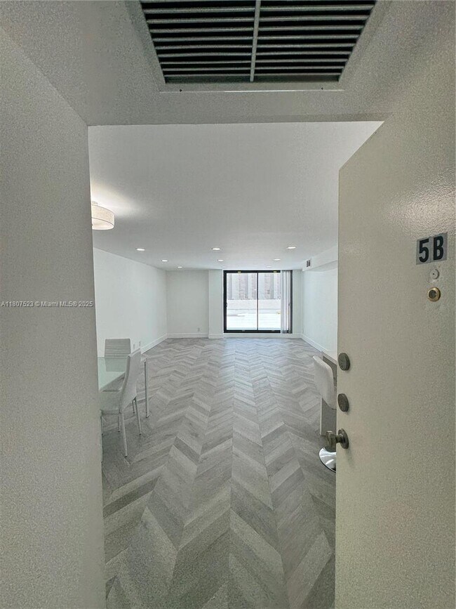 property at 1800 Collins Ave