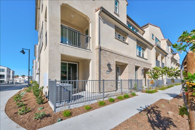 1202 Mountain Laurel Rd in San Marcos, CA - Building Photo - Building Photo