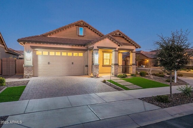 property at 20039 S 231st St
