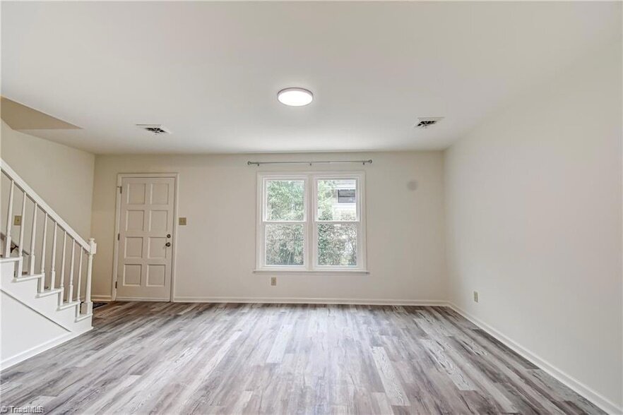 115 S Mendenhall St in Greensboro, NC - Building Photo