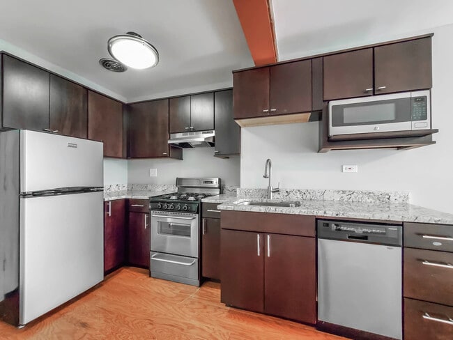 831 W Bradley Pl, Unit 133