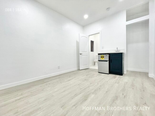 2826 Darwin Ave in Los Angeles, CA - Building Photo - Building Photo