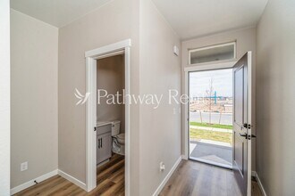 18042 E 94th Pl in Commerce City, CO - Building Photo - Building Photo