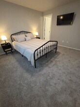 600 Van Wy in Grandview, WA - Foto de edificio - Building Photo